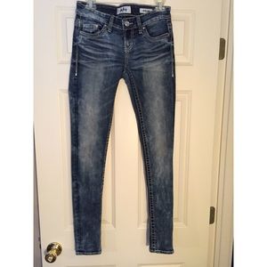 Day trip straight legs